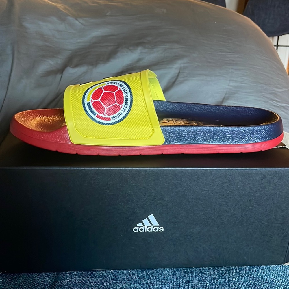 Adidas ADILETTE TND SLIDES World Cup